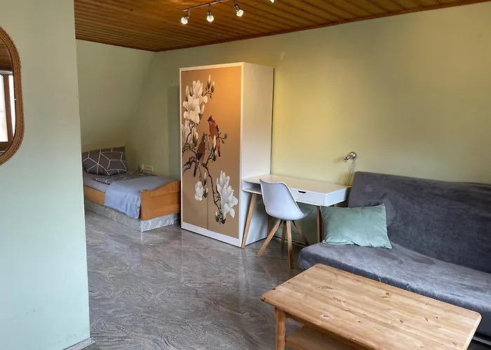 Гостьовий будинок Monteurzimmer Zur Silbernen Kanne 3*