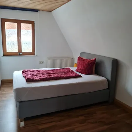 Vendégház Monteurzimmer Zur Silbernen Kanne