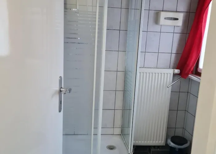 Monteurzimmer Zur Silbernen Kanne Pensjonat